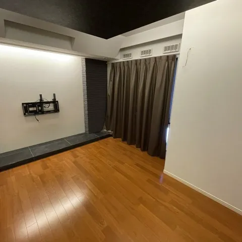 居相1丁目に位置する高級住宅のご紹介です。