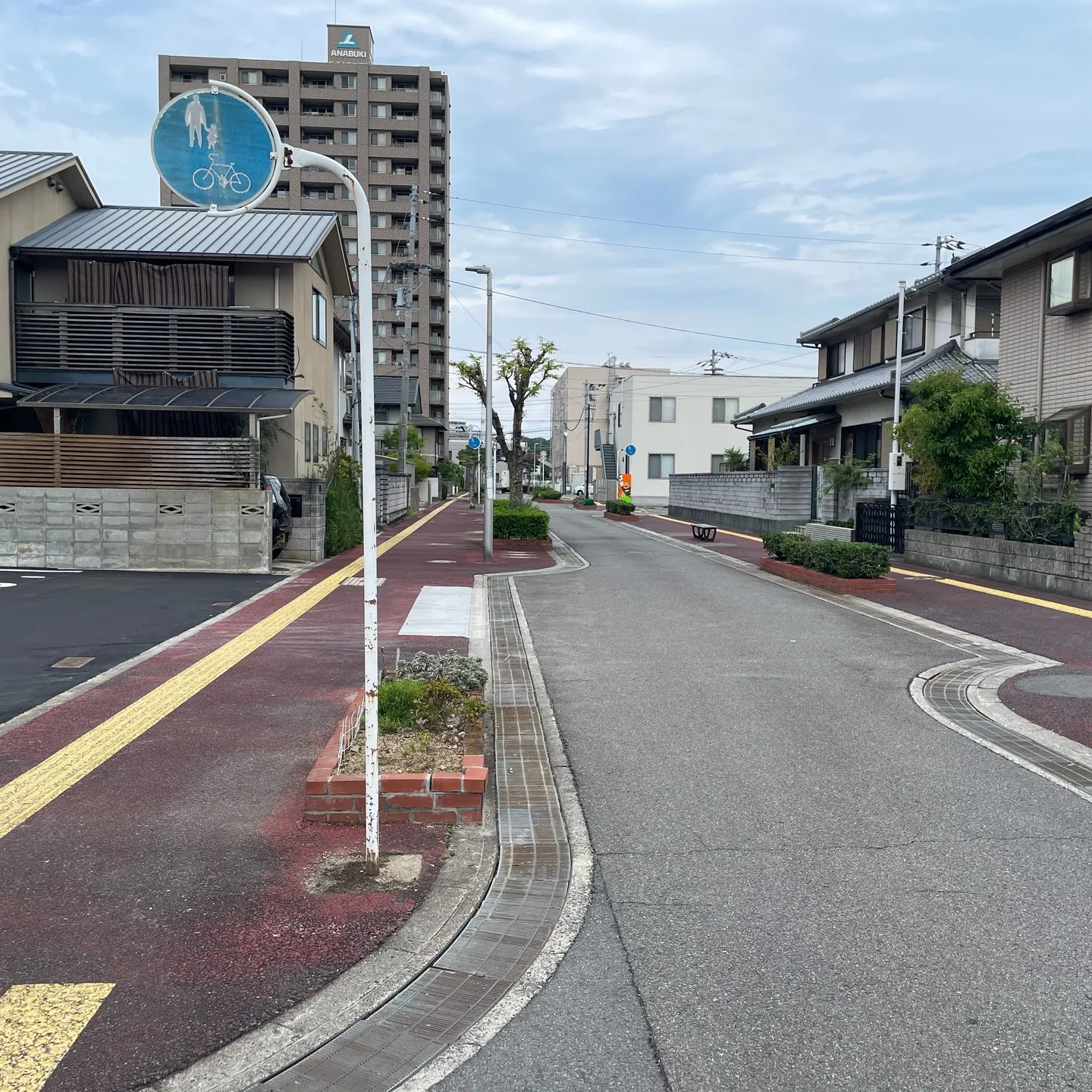 祓川2丁目にある月極駐車場で、理想の駐車スペースを見つけませ...